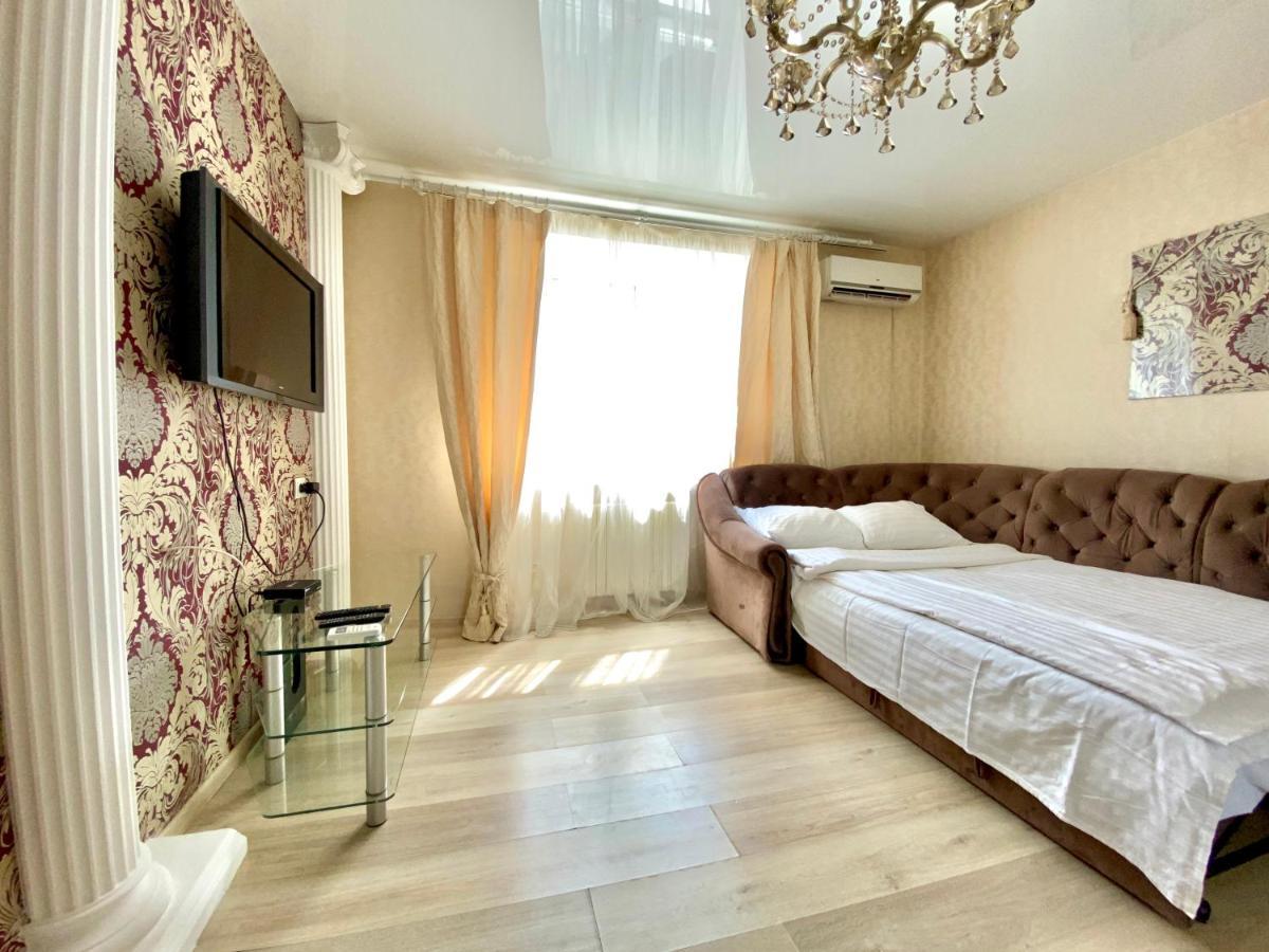 Apartpoltava: Elegant City Center Apartment Near Chestnut Alley Exterior photo